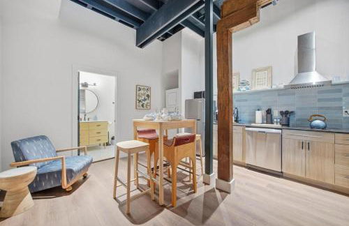 Memory - Adorable 1 BR Apt with Heated Pool - Photo 2