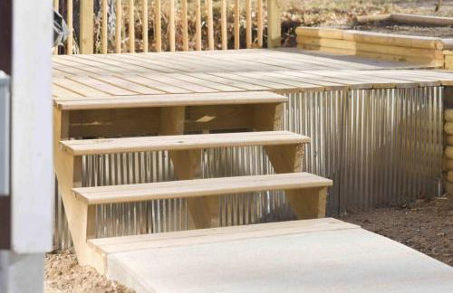 NEW! BEAR Necessities tiny home, outdoor theater! - Foto 42