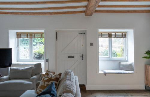 Charlotte's Cottage, a Charming Cotswolds Getaway - Photo 8