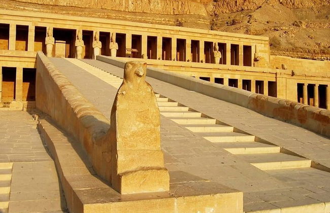 Crociera di 4 notti Luxor, Assuan, Abu Simbel, mongolfiera e tour in autobus da Hurghada - Foto 19