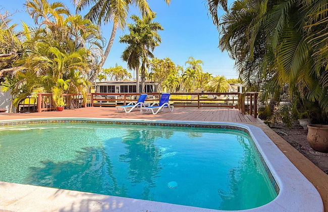 Waterfront Florida Vibes and Views - King Bed - Foto 19