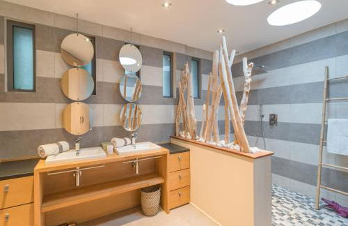 Elegant Villa Overlooking Gaou Bay - Foto 40