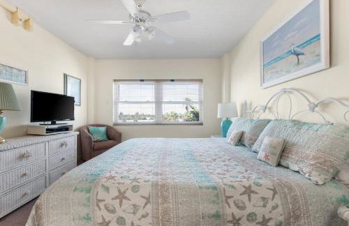 Spacious 3BR Beachfront Condo with Balcony & Parking - Foto 20