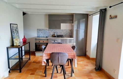 Layon cottage with shared pool - Foto 10