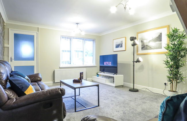 Tudors eSuites Four Bedroom House - Foto 14