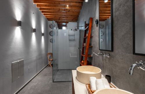 Antique Villa - Photo 2