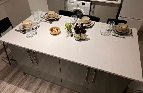 Superb modern flat in Northampton, parking &EV - Photo 5