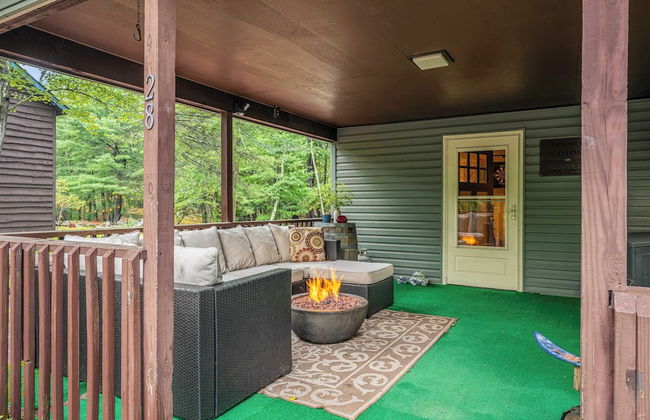 Double Diamond Lodge by Avantstay Group Escape w/ Firepit, Patio, Activities - Foto 6