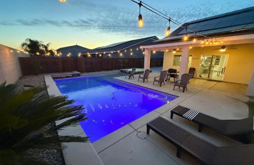 Spacious Home with Private Pool - Photo 1