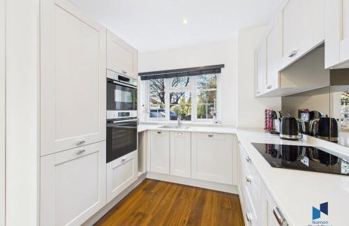 Luxurious 4-Bed Home, Sleeps 12, Free Parking - Foto 28