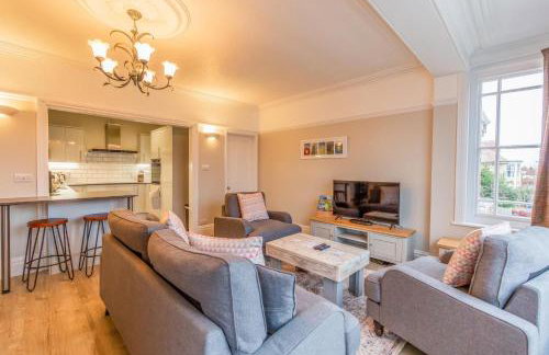 Sully's Cove, stylish apartment near Southwold Pier - Foto 8