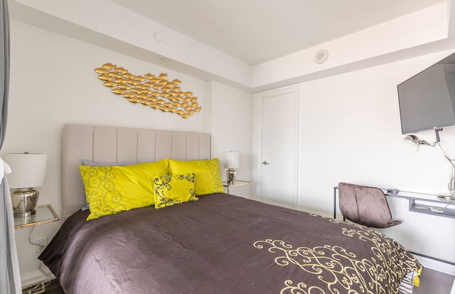 Charming Yorkville Condos - Photo 15