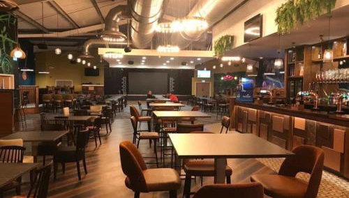 2 bed, 2 bath with decking overlooking the fishing lake at Sand Le Mere - Foto 2