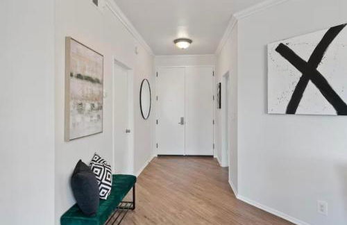 2 Bedroom Condo Cambridge With Balcony, Pool,Gym,Garage Parking - Foto 14