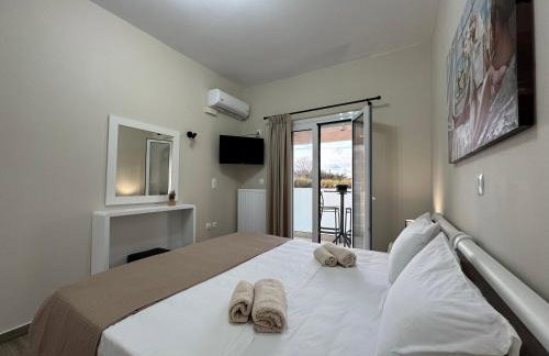 Louvre Sidari Suite with private pool - Foto 21