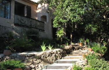 Saint-Raphaël Villa mitoyenne 10 min de la plage - Foto 1