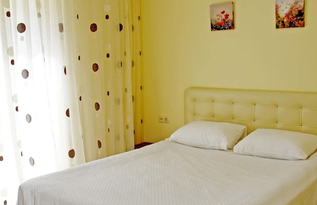 Sultan Homes Apartments - Photo 2