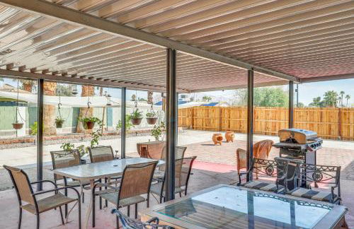 1 Mi to Las Vegas Strip Home with Patio and Grill! - Foto 2