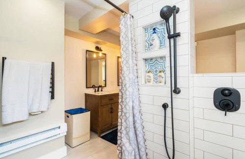 Remodeled 2-Bedroom Unit in Fremont w/ Luxe Bathrooms - Photo 22