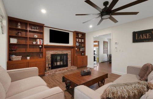 Melvin Village - 5 Bed 3 Bath Arcade Near Lake Pet Friendly fee applies - Foto 12