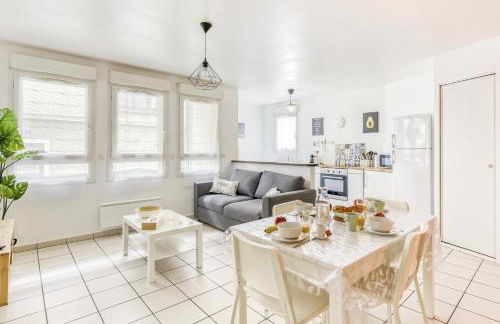 Cosy T2 à 100m de la Gare, parking gratuit, WiFi Fibre pour 4 personnes - Foto 9