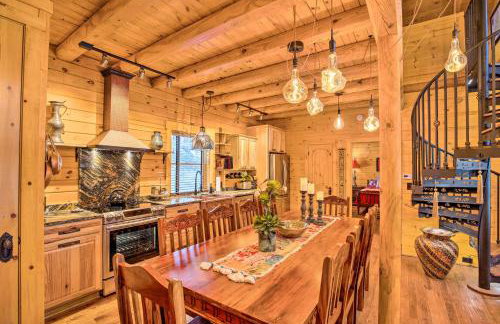 Luxury Mountain Cabin with Furnished Deck and Views! - Foto 9