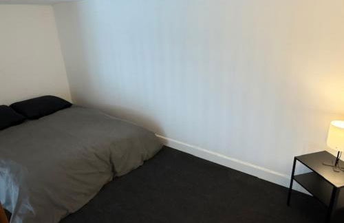 OULLINS T3 COSY 70M2 - 6 Pers 2 Chambre - 2 Mezzanines Métro & centre à Pied - Foto 31