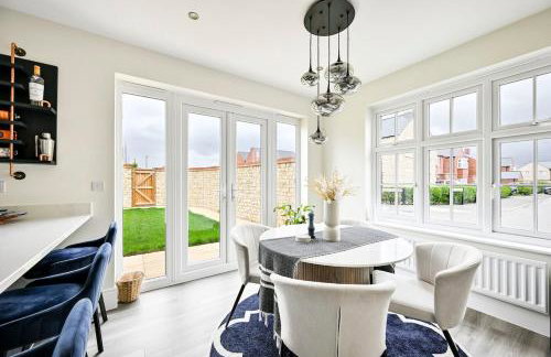 Premium 3 Bed Residence w Garden and Parking - Foto 17