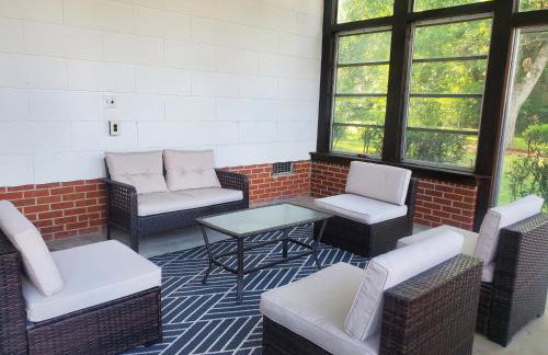 Spacious Centrally Located 3 Bed 2 Bath - Sleeps 8 - Foto 49