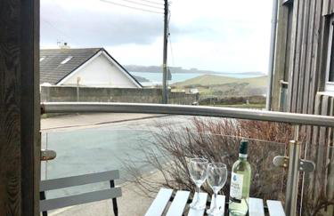Seaview, Luxury apartment, 2 min walk to Porth Beach - Foto 47