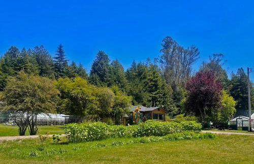 Peaceful Farm Airstream Camper Retreat - Hot Tub - Foto 13