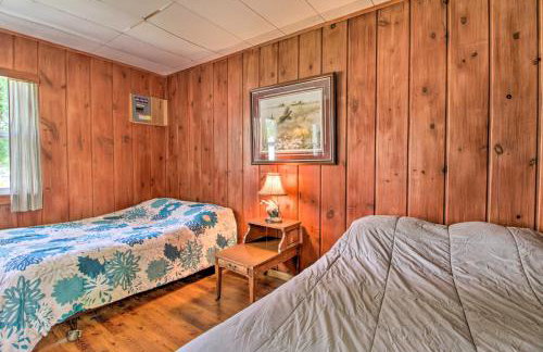 Lake Retreat with Dock, Deck and BBQ, BYO Boat! - Foto 9