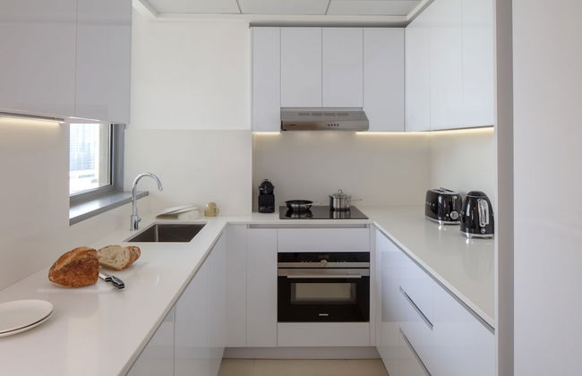 Staybridge Suites Dubai Internet City by IHG - Photo 22