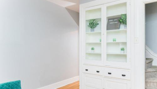 TWO town homes! 6 Bedrooms, 2 King beds, Walk to Eats - Foto 5