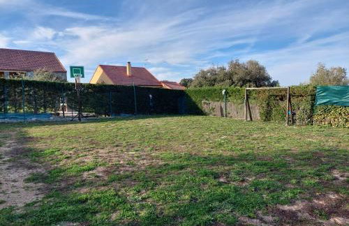 Disfrutar y relajarse en el Robledal - Foto 31