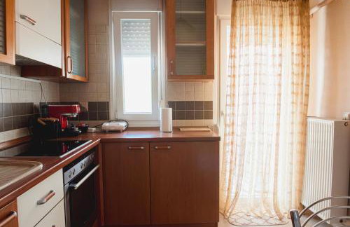 Ellie's Hospitality - Photo 10