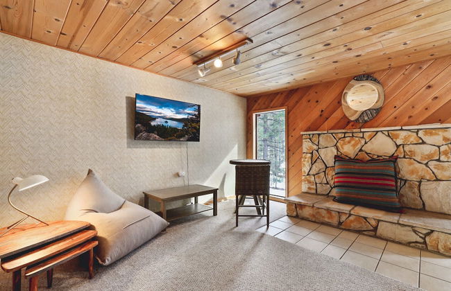 Tahoe Forest Chalet 3BR House w/ Mountain Views - Foto 24