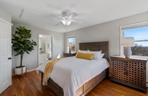 High-End Finger Lakes Escape - Expansive Game Room, Cozy Firepit, & Scenic Views - Foto 37