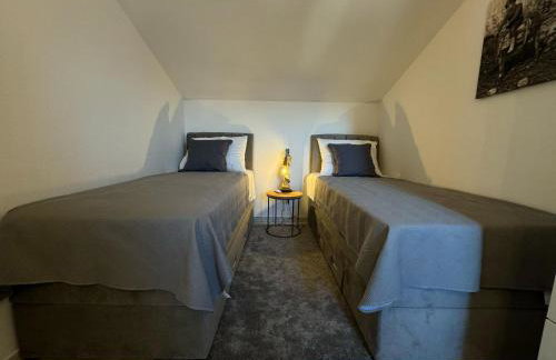 Villa Kadena - Luxury Seaside Villa with Private Heated Pool - Photo 48