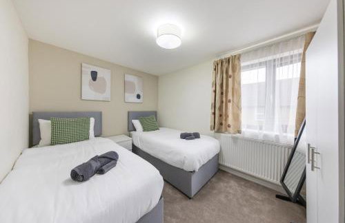 The Belvedere Stay - Free Parking, Spacious Garden, Super King Bed - Foto 7