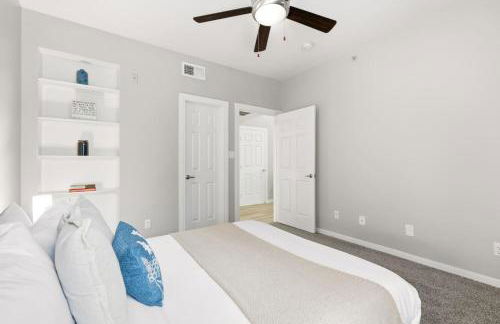 Chick modern Haven Elegant stay with modern views - Photo 14