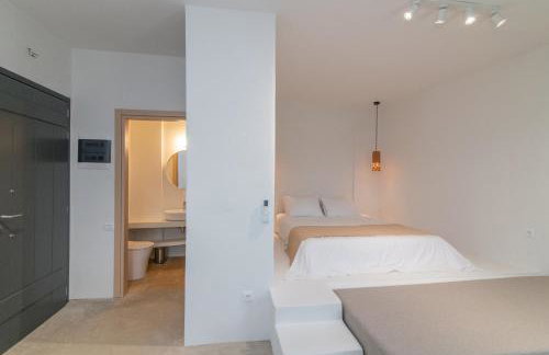 PANORMOS ART Beachfront Suites - Photo 16