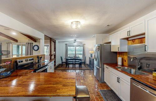 30-Acre Oasis with Private Pond Near Big Creek Lake - Foto 13