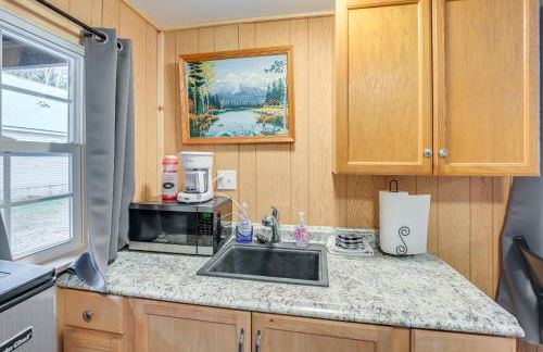 Cozy Brownville Cabin 2 Mi to Schoodic Lake! - Foto 12