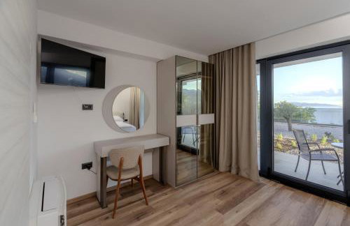 Villa Isabel - Luxury Apartments with Heated Pool & Sea View - Foto 15