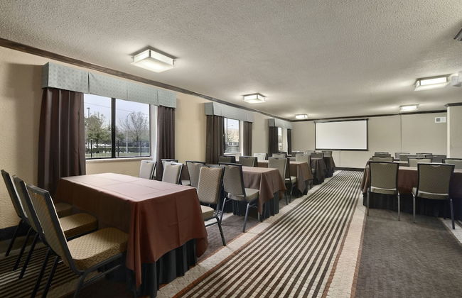 Ramada by Wyndham Houston Intercontinental Airport South - Foto 25