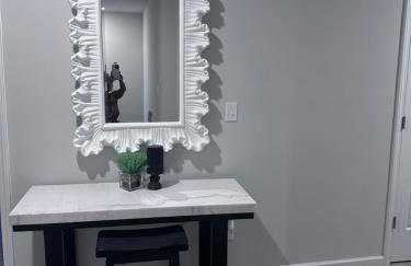 Exquisite 5 Bedroom Near Airport - Foto 25