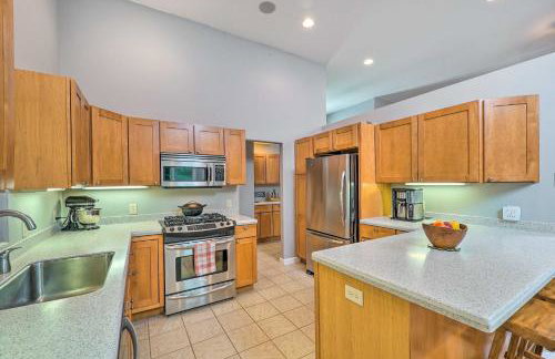 Cozy Whitehall Hideaway with Hot Tub and Chiminea! - Foto 12