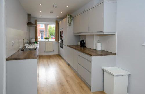 Dings House With FREE Parking In Super Central South West City Location By STAE-Homes - Foto 7