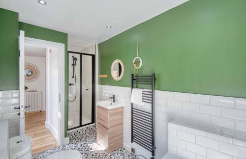 London Putney High St - hot tub, rooftop & cinema - Foto 21